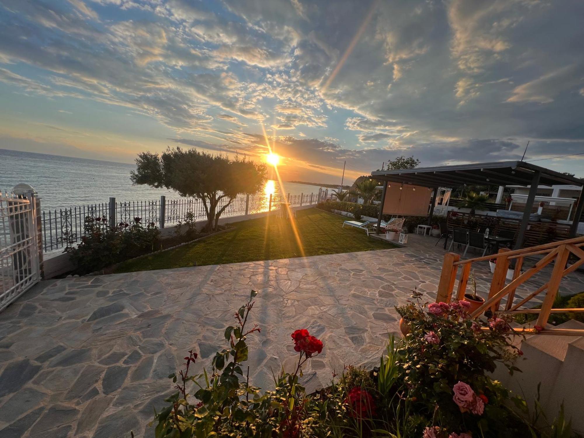 Villa Beachfront Athina
