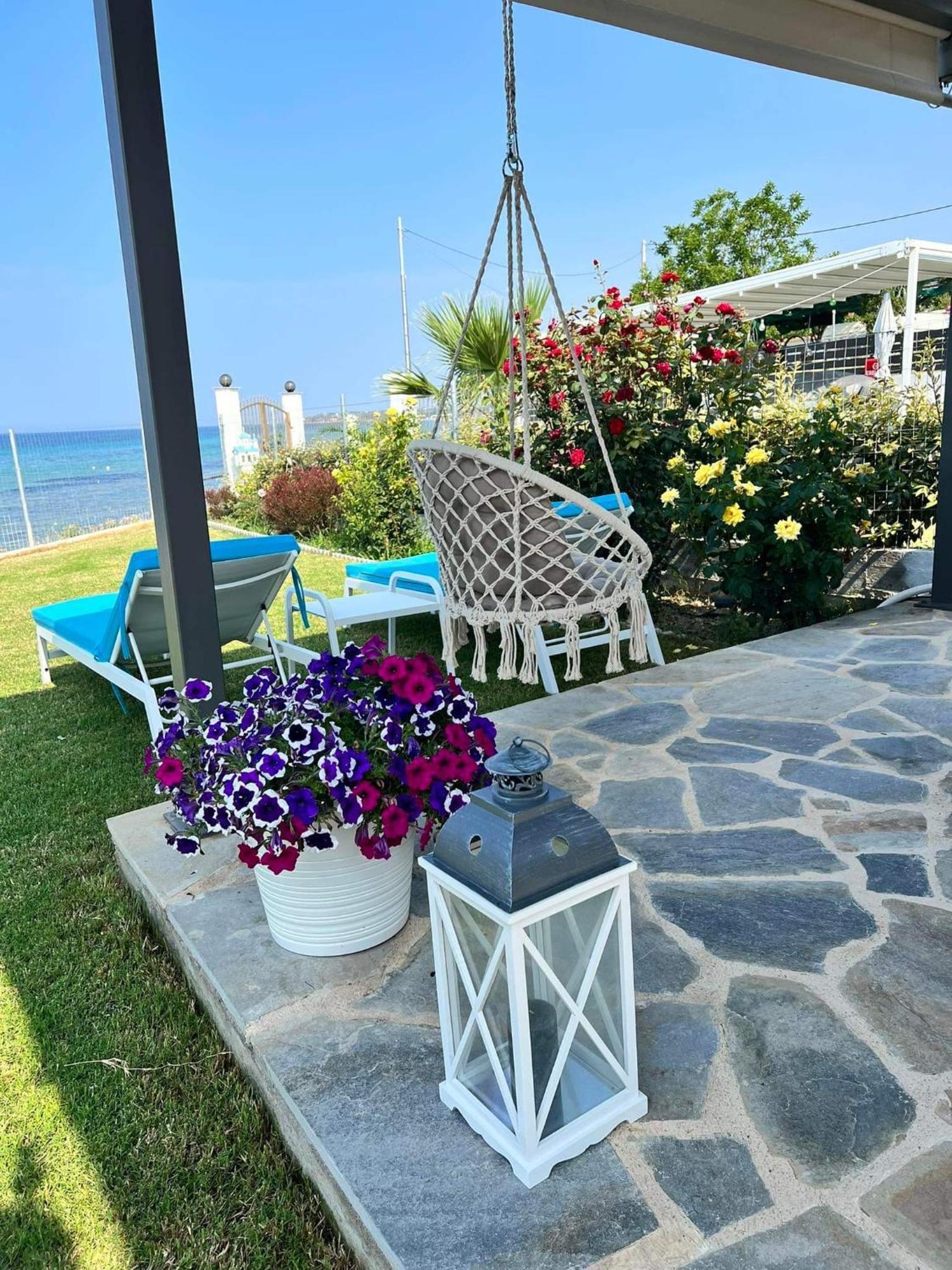 Beachfront Athina Vila